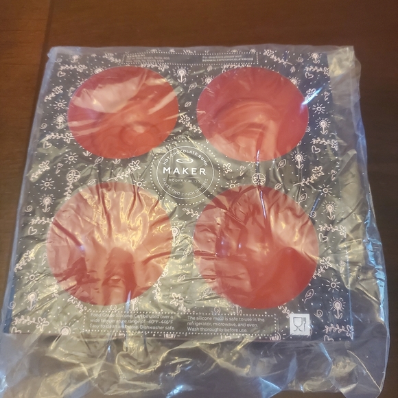 Hot Chocolate Bomb Maker - Picture 8 of 9